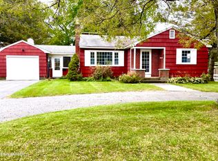 1864 East St, Pittsfield, MA 01201