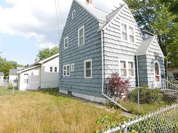 2nd image of 702 Yale St