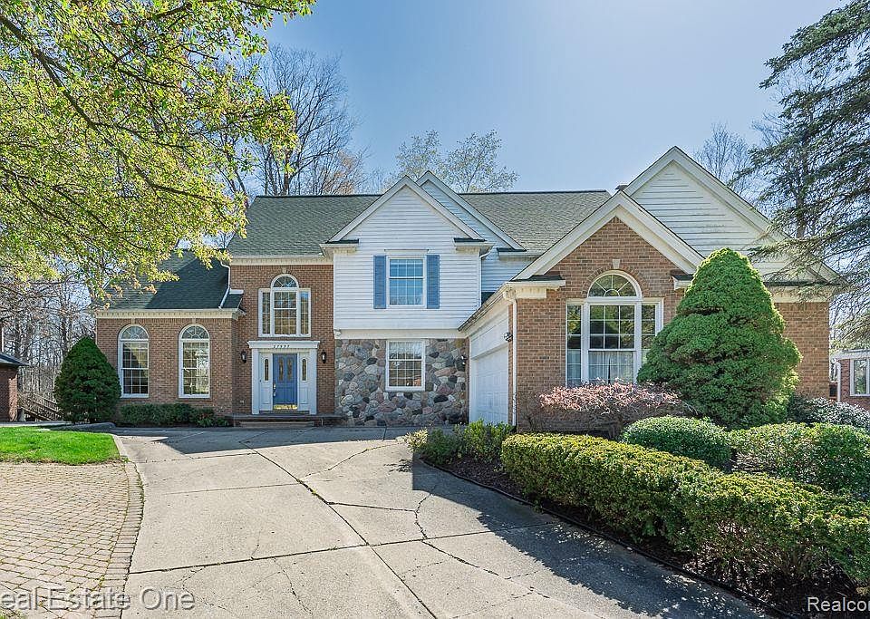 1st image of 27990 Trailwood Ct
