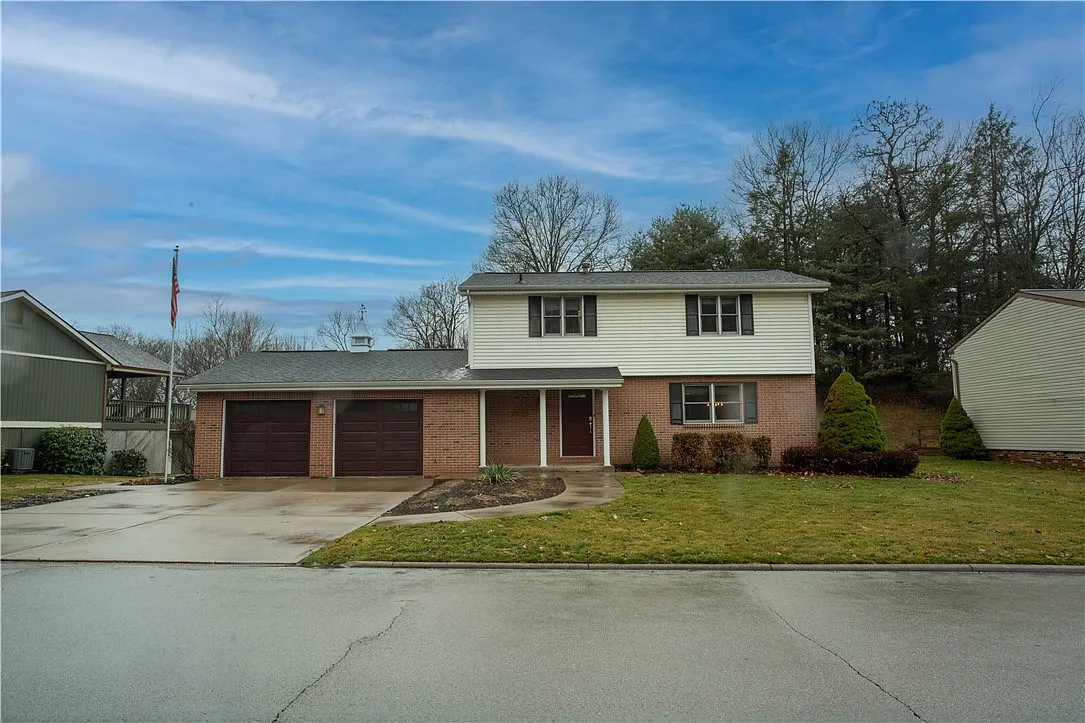 134 Kermiet Dr photo 1