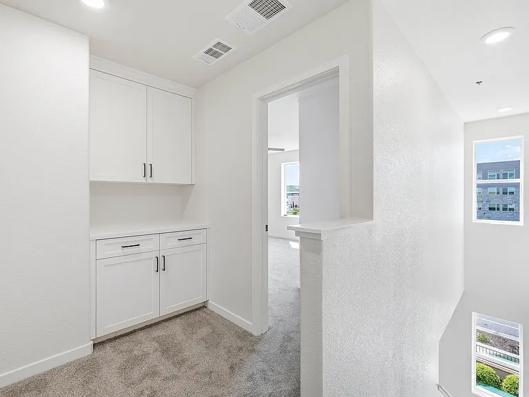 3818 E Commerce Way — Photo 26
