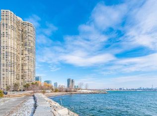 Palace Place, Toronto, ON M8V 3W9