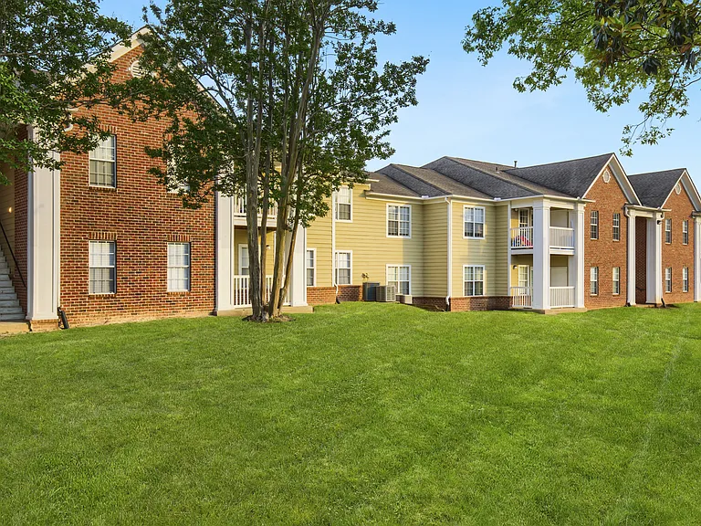 Azalea Ridge Apartments — Photo 27