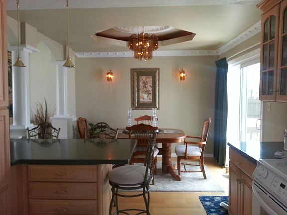 3rd image of 8336 Capeview Ct
