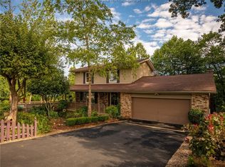 1818 Smith Rd, Charleston, WV 25314