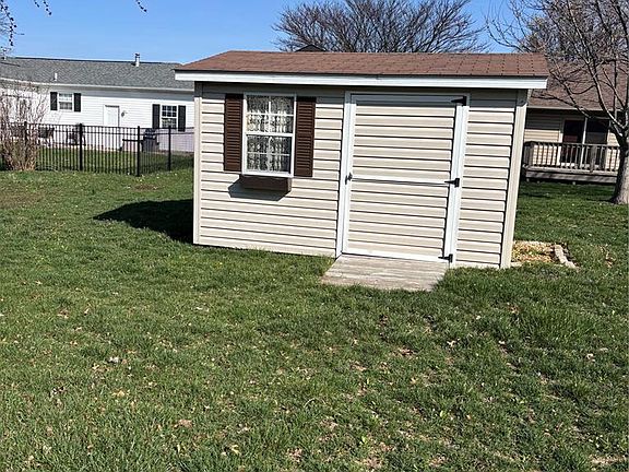 3rd image of 277 Kaskaskia Dr