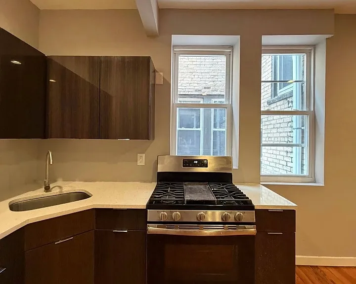 863 18th Ave #303B — Photo 3