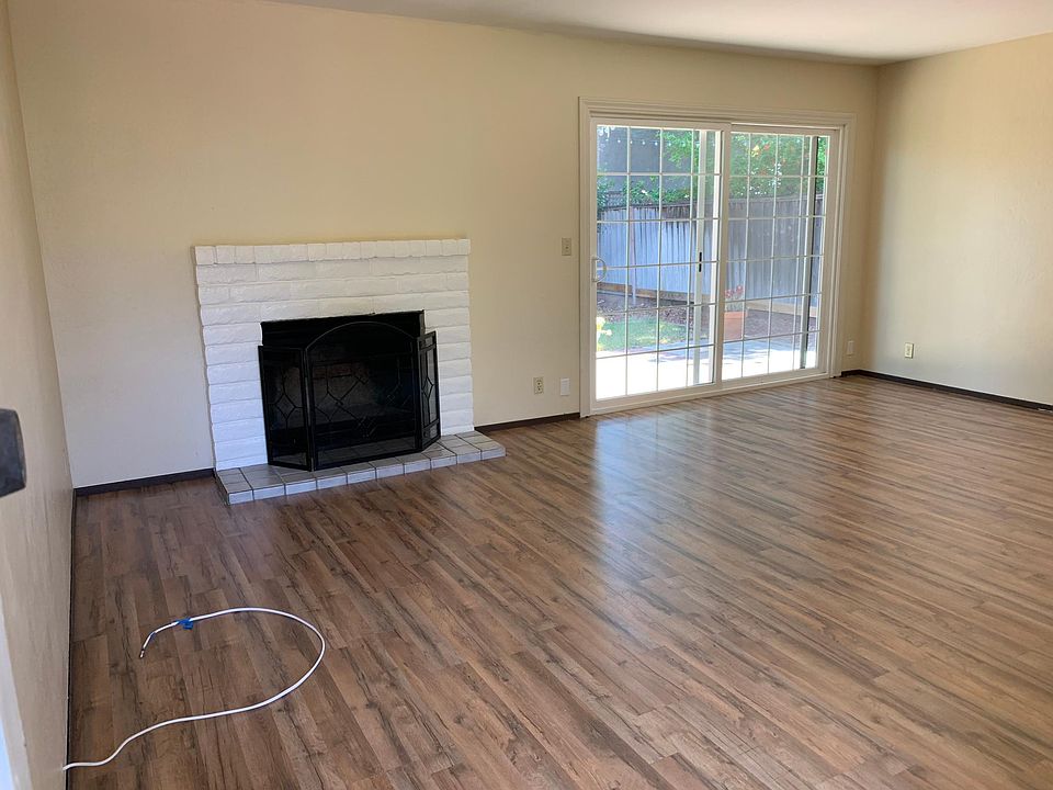 1st image of 7 Fillmer Ave