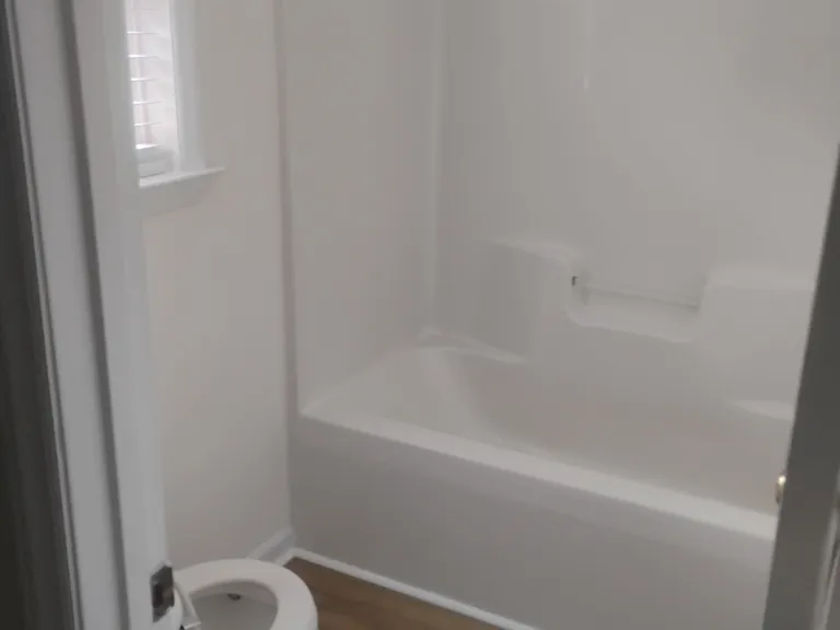 512 Flaherty Ave — Photo 2