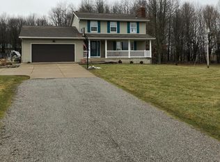 6900 Rice Hill Rd, Burbank, OH 44214