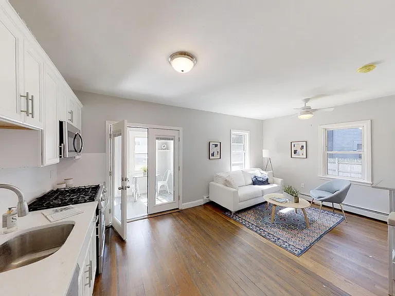 836 Canterbury St #1R — Photo 13