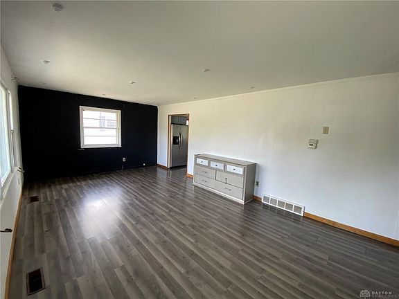 3rd image of 3831 Montevideo Dr
