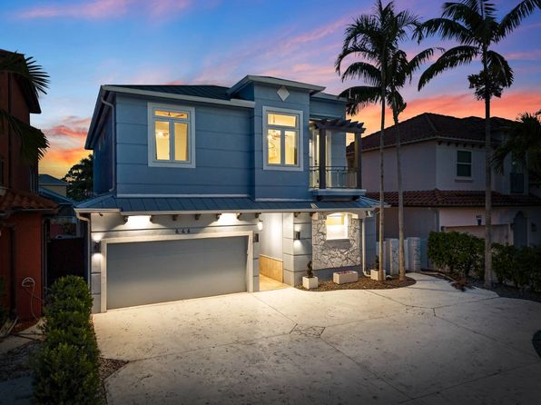 646 111th Ave N, Naples, FL 34108