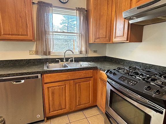 5th image of 503 W Park St