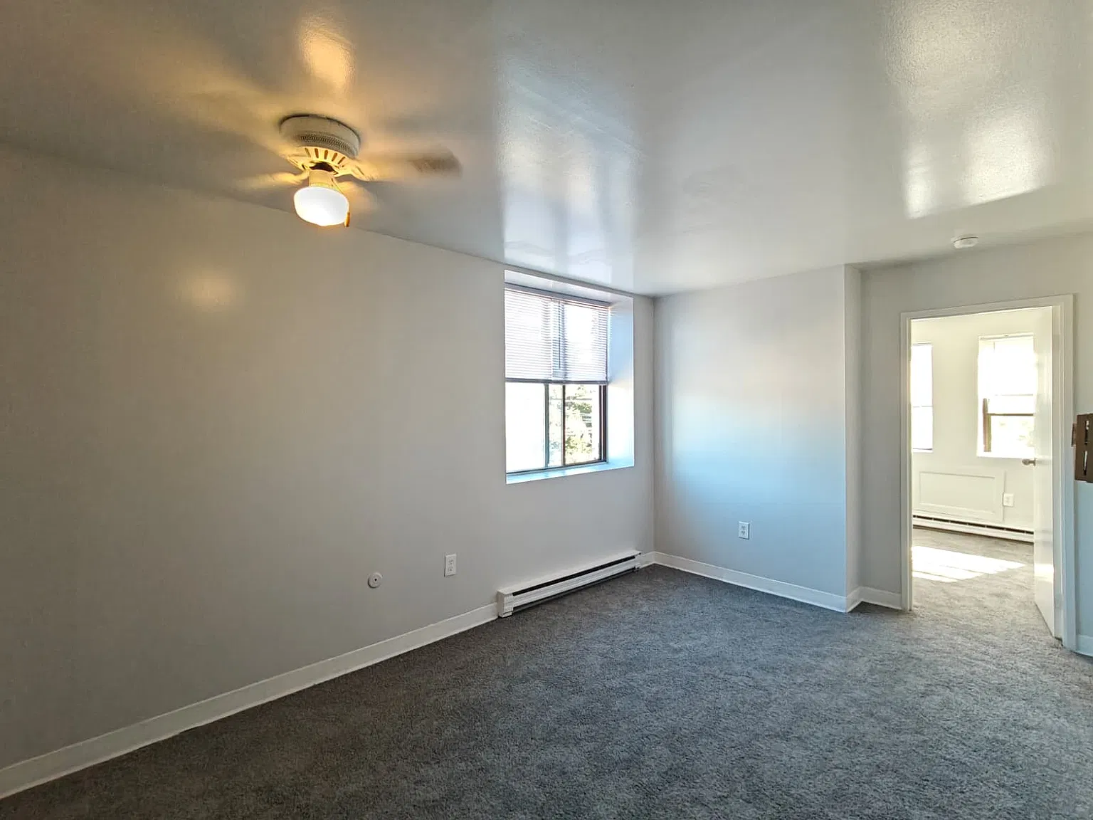 East Germantown's Next Hot 1-Bedroom! — Photo 3