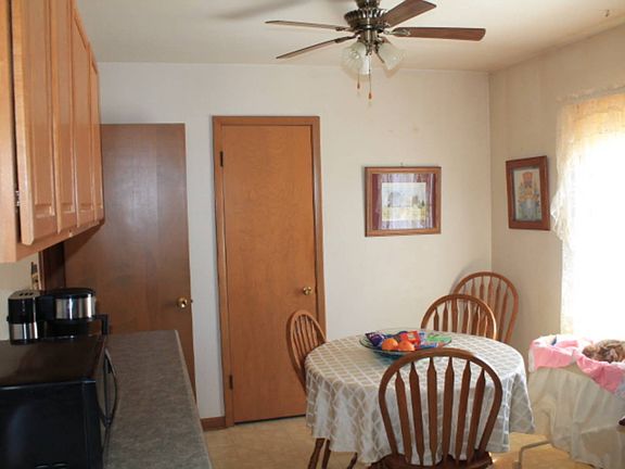 4th image of 1325 Schaller St