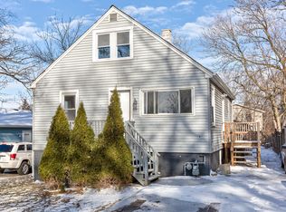 326 W Park Rd, Round Lake, IL 60073