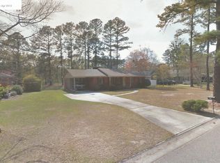 1002 W Scotsdale Rd, Laurinburg, NC 28352