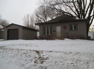 722 5th St, Sheldon, IA 51201