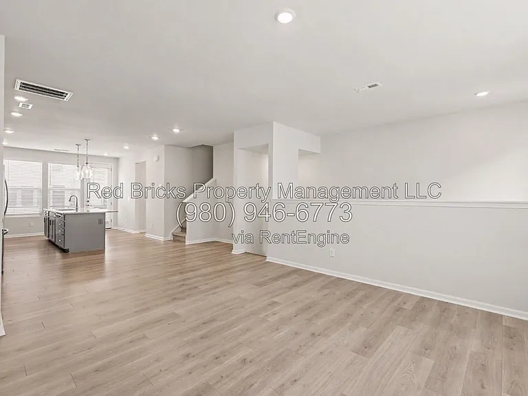 1420 Blanche St — Photo 14