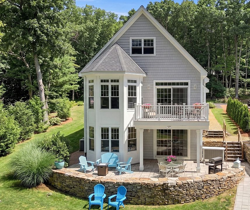 1st image of 24 Laurelwood Dr