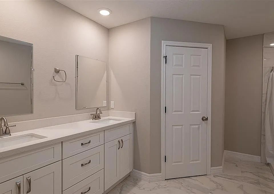 1st image of 6015 Marwood Dr