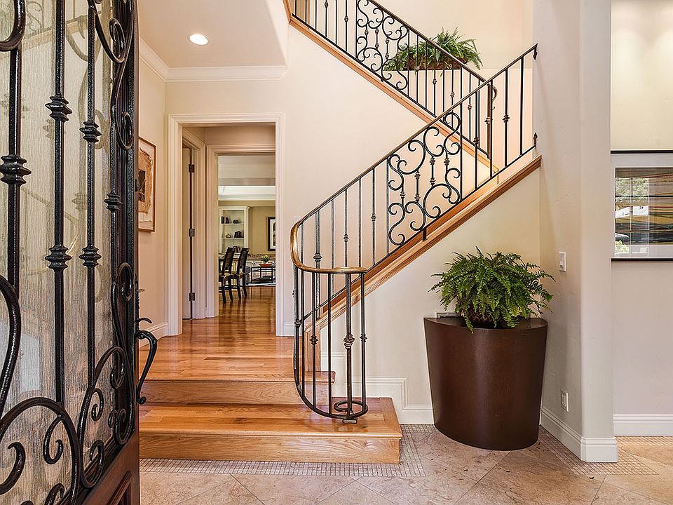 2nd image of 515 Mountain Blvd