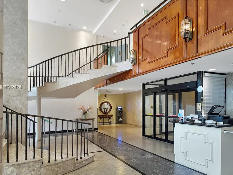 5601 Collins Ave #711 — Photo 27