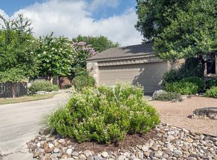 374 Englewood Dr, Kerrville, TX 78028