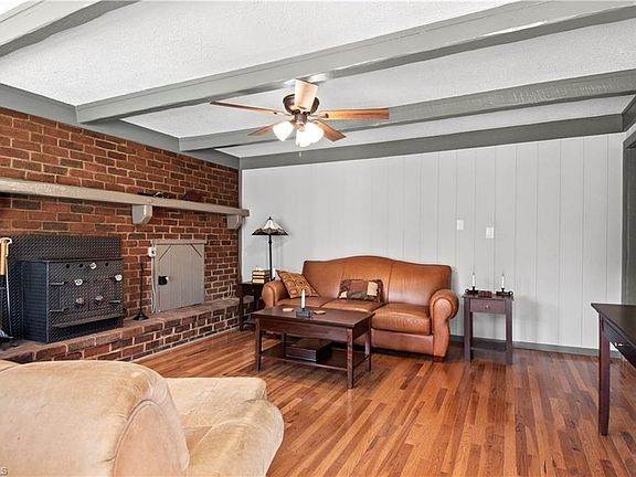 4th image of 3807 Flint St