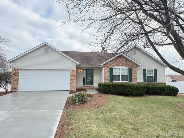 1312 Washingtons Crossing Dr, O'Fallon, MO 63366