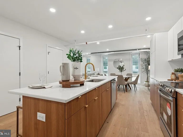 1416 Frankford Ave #206 — Photo 6