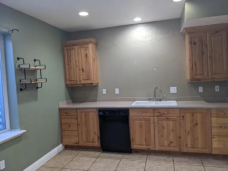 1942 N 1350 W — Photo 41