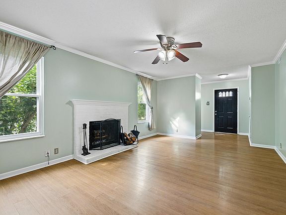 2nd image of 509 Confederate Dr