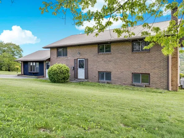 610 Look Ave, Marion, VA 24354