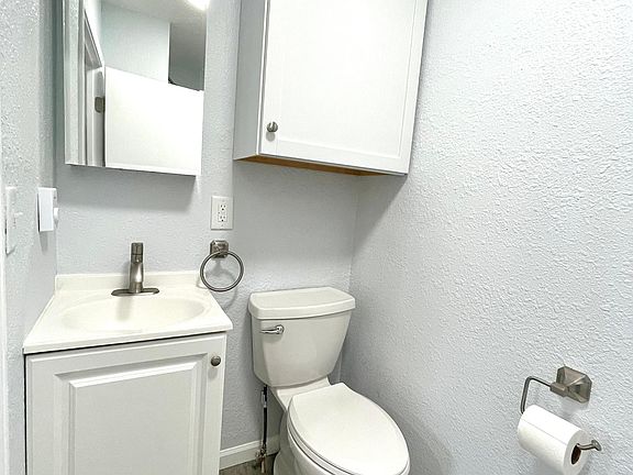 4th image of 8011 W D Ave #D
