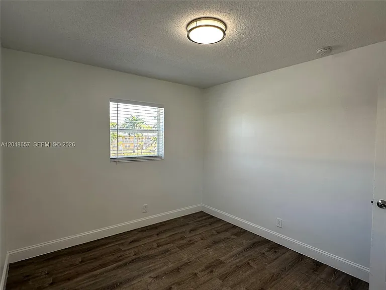 2401 NW 9th Ave #3 — Photo 27