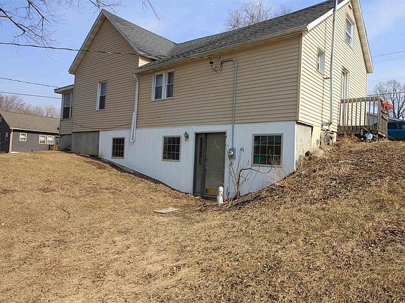 4th image of 319 Garden St