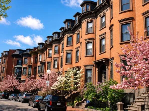 538 Massachusetts Ave APT 3, Boston, MA 02118