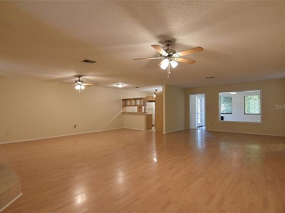 5th image of 10623 Bellflower Ct