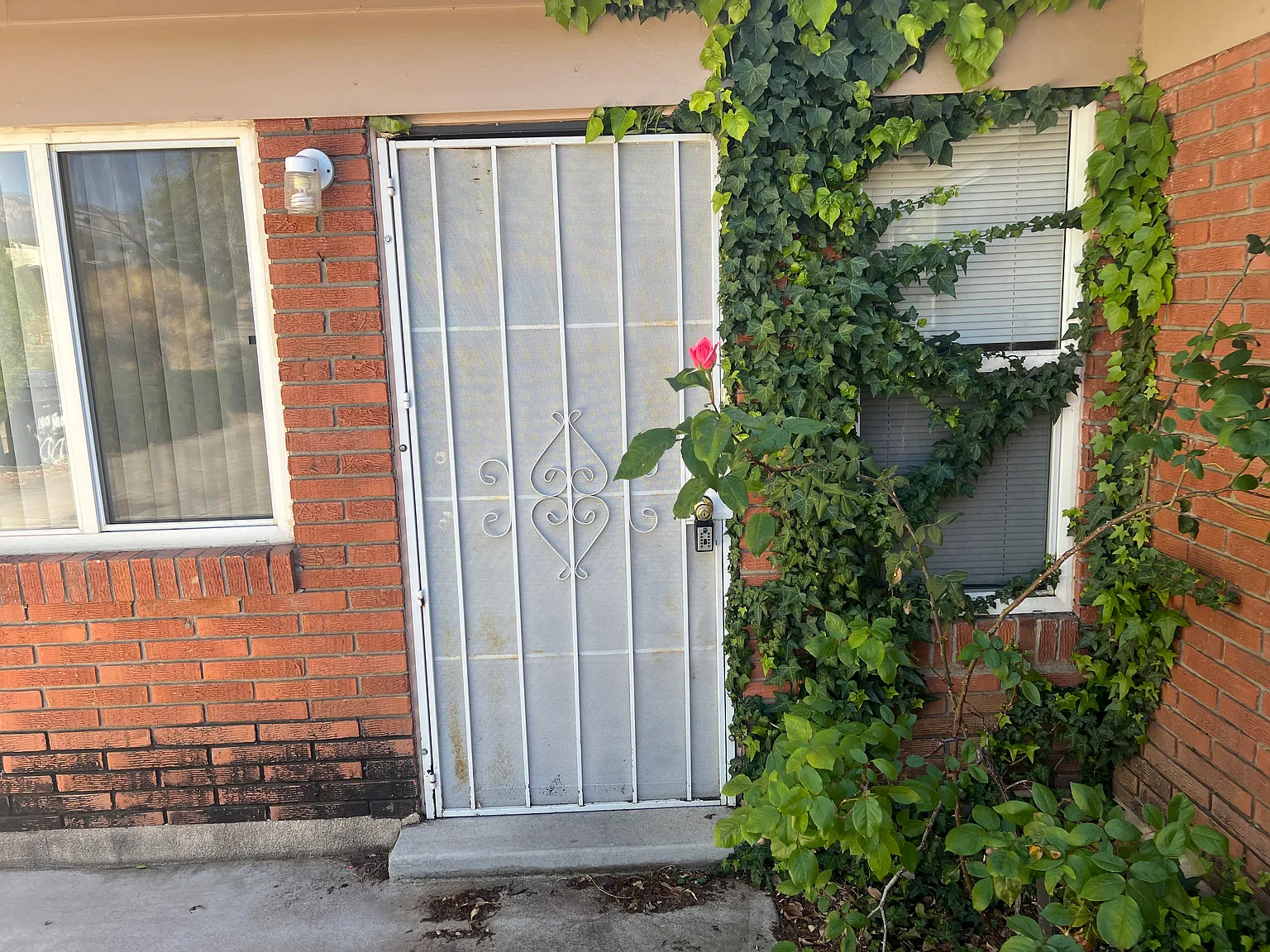 1 bd / 1ba Ed Unit in Great NE Heights Neighborhood — Photo 3