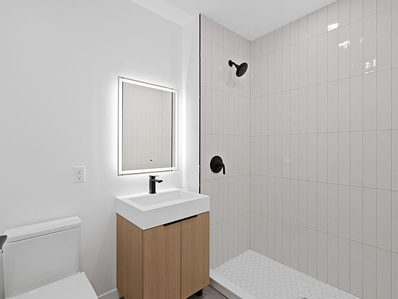 5th image of 2646 4th St #2E