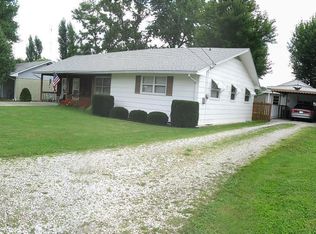 671 Fairmont St, Bridgeport, IL 62417