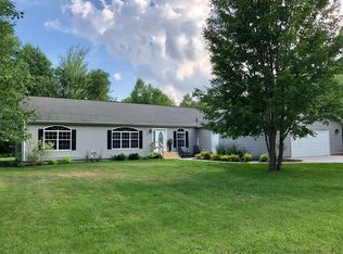 331 W Fike Rd, Sanford, MI 48657