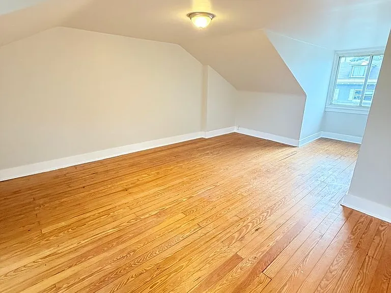 200-223 Gilliland Pl — Photo 10