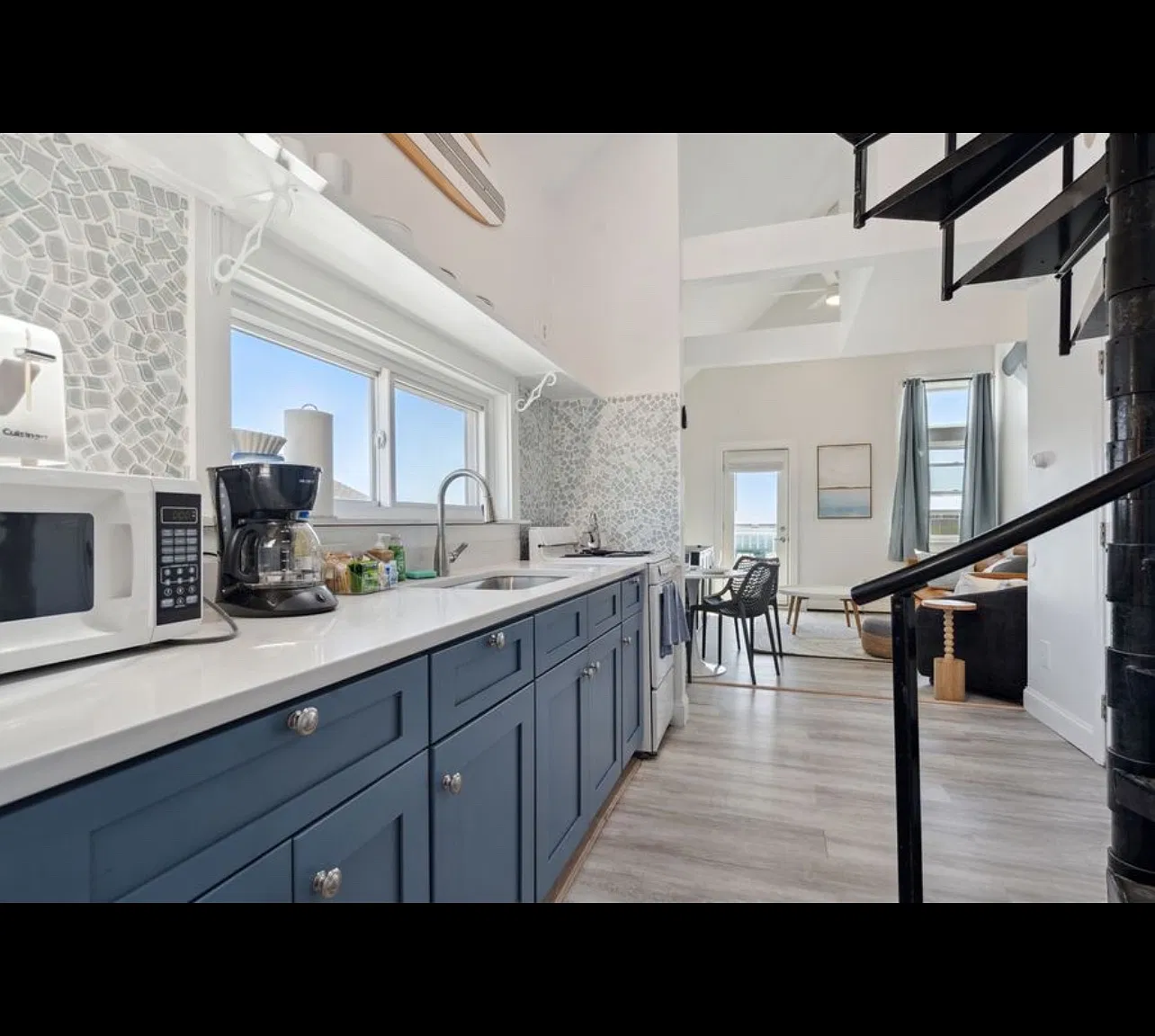61 Ocean Blvd — Photo 4