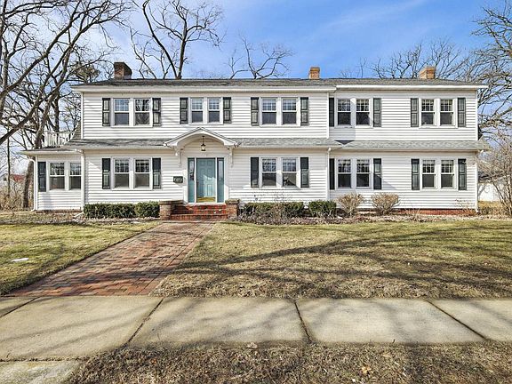 4th image of 155 Prairie Avenue