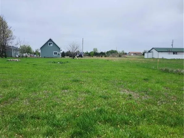 41 Porcupine Path, Linn Valley, KS 66040