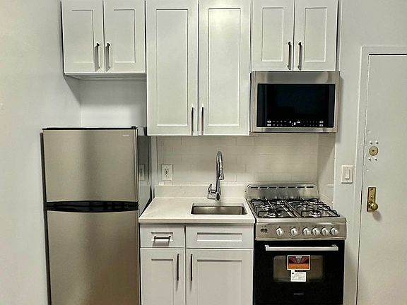 4th image of 129 Perry St APT 5C