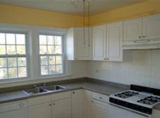 171 Ivy Hill Ln, Rye Brook, NY 10573